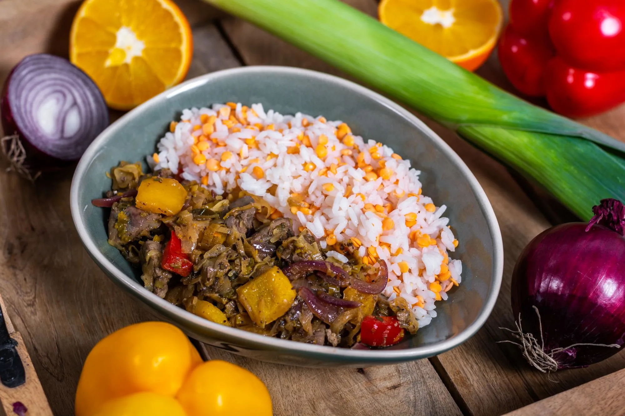Hydinová pečienka s paprikou, ryža