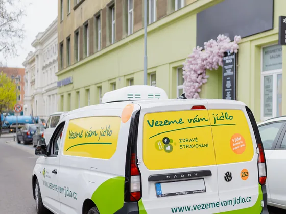 Branded refrigerated delivery van of Zdravé stravování
